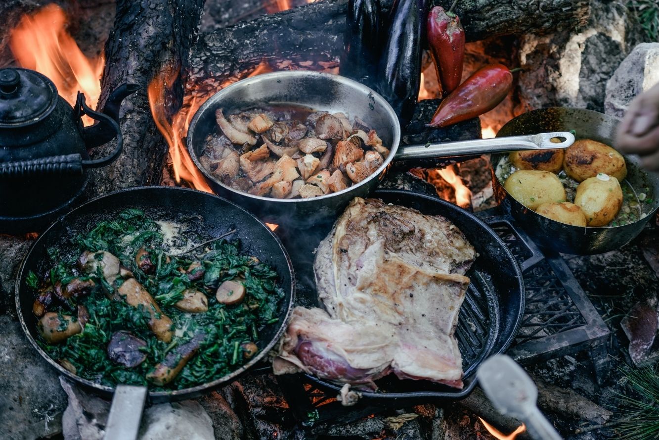 5 Highest Rated Campfire Cooking Kits for 2024 (Plus Expert Tips)
